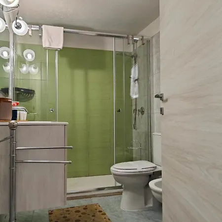 Casa Luciuzza بيت للعطل